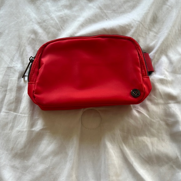 lululemon athletica Bags Dupe Lululemon Belt Bag Poshmark